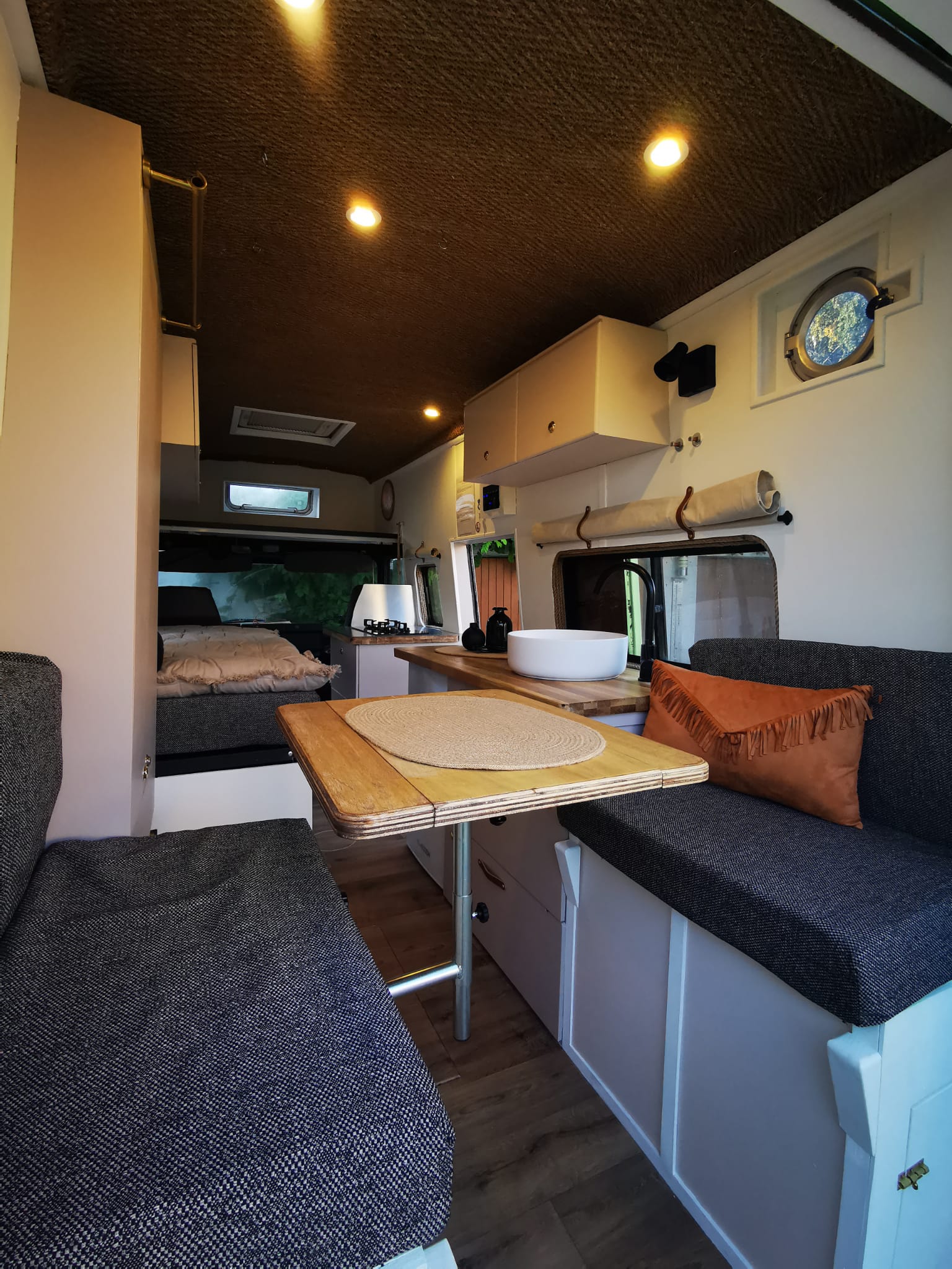 mahana inside