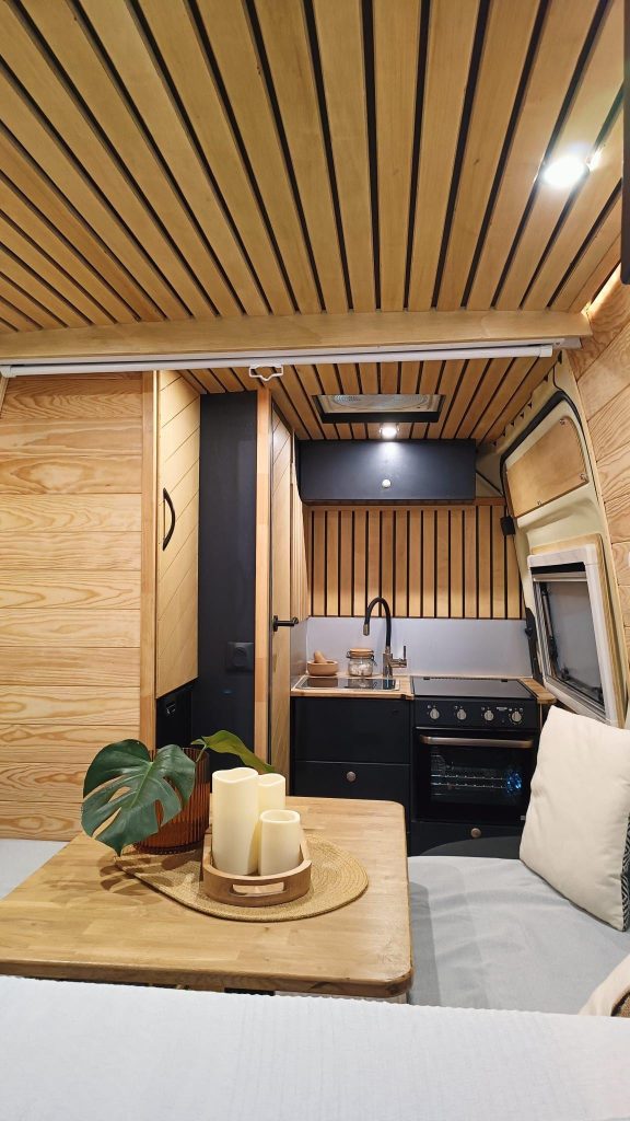 intérieur volkswagen crafter aménagé